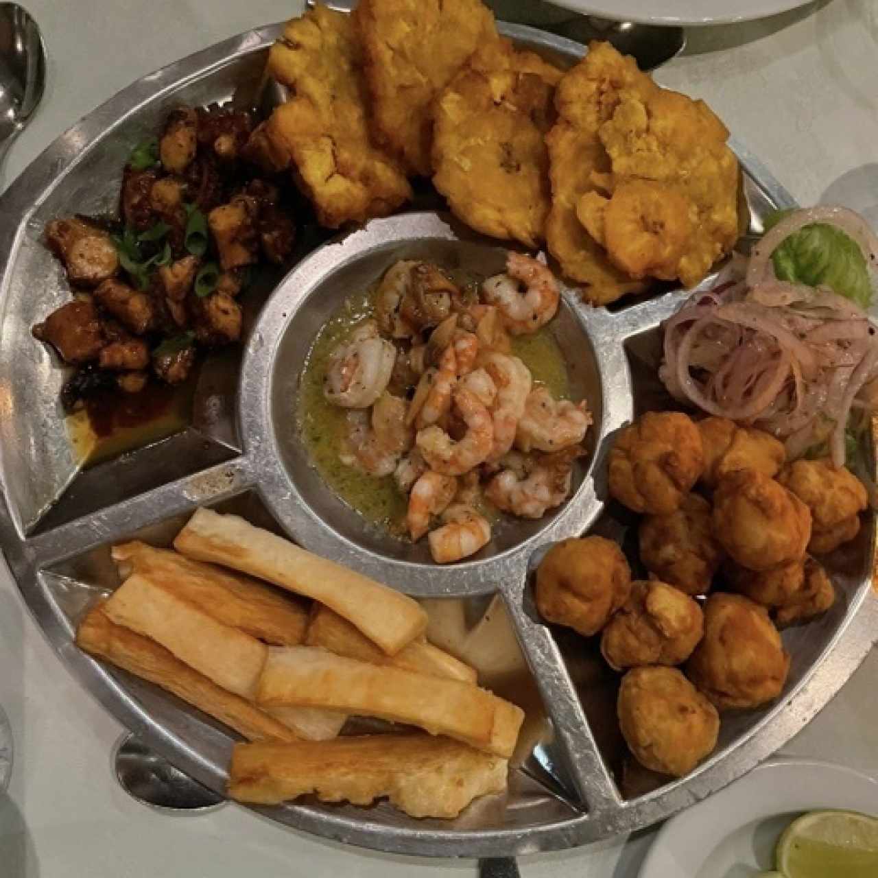 Bandeja mixto de mariscos