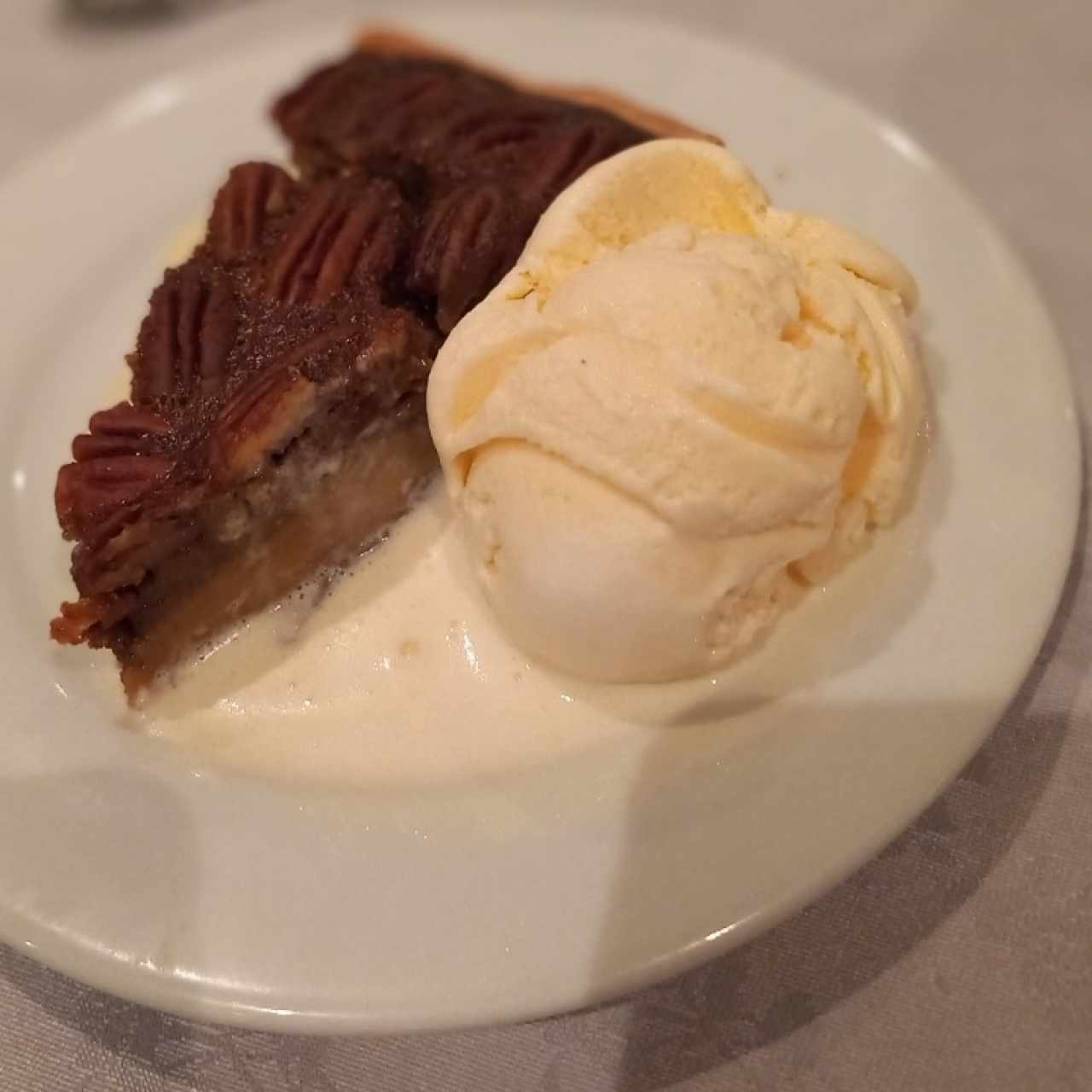 pecan pie a la mode