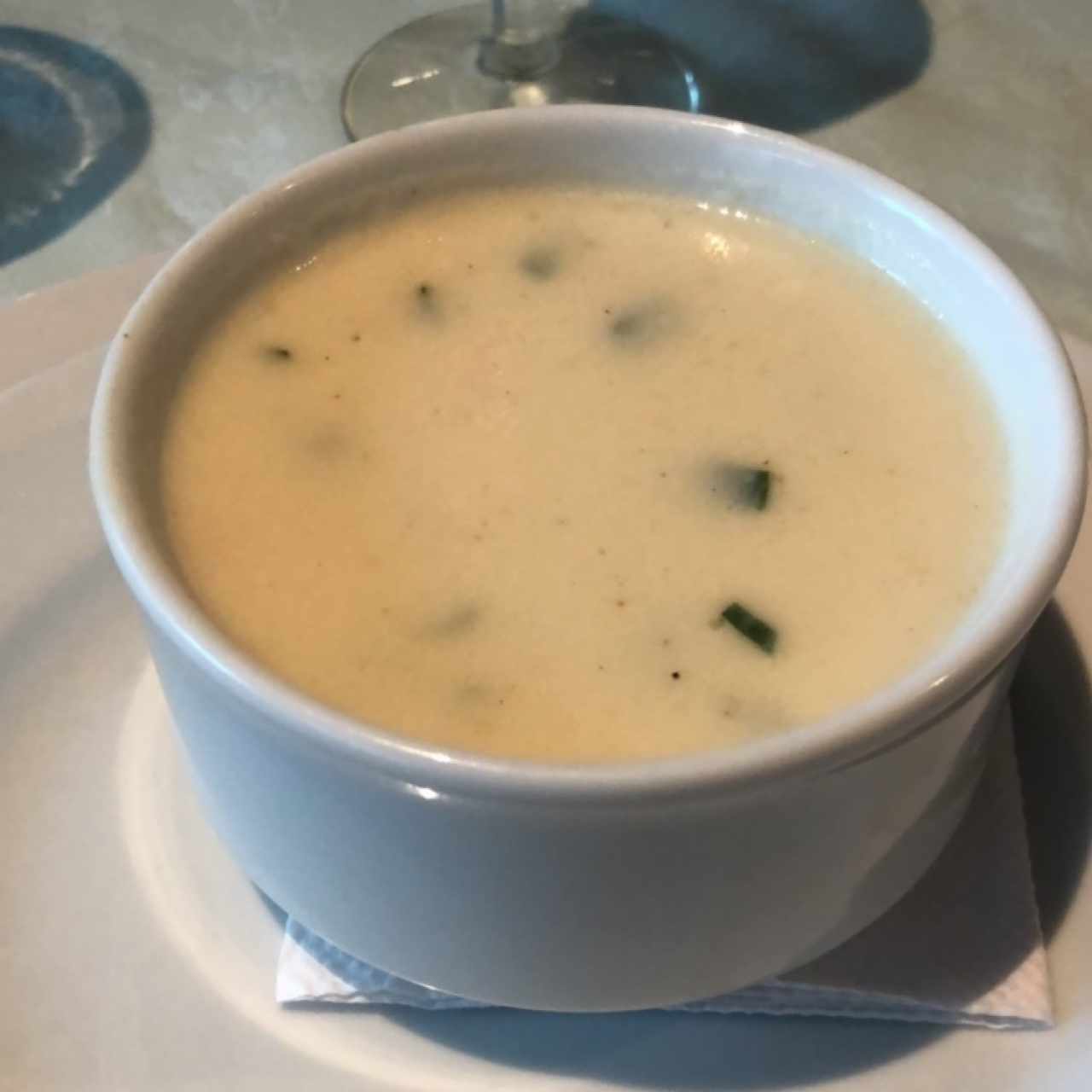 Crema de espinaca con salmón