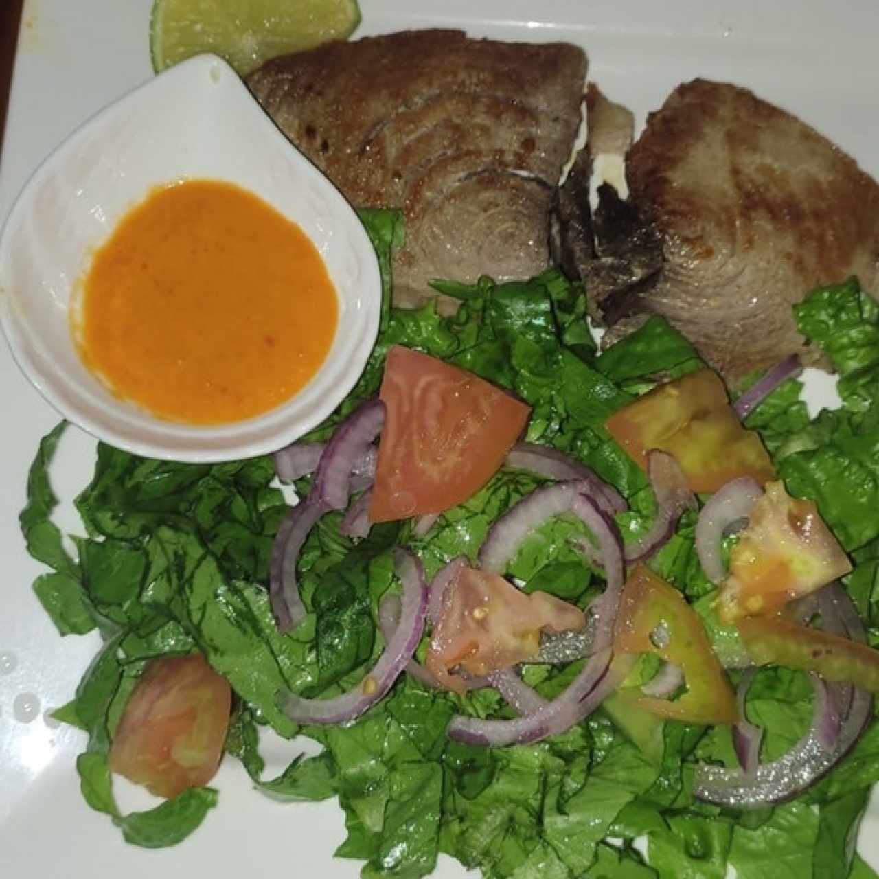 Atún con ensalada