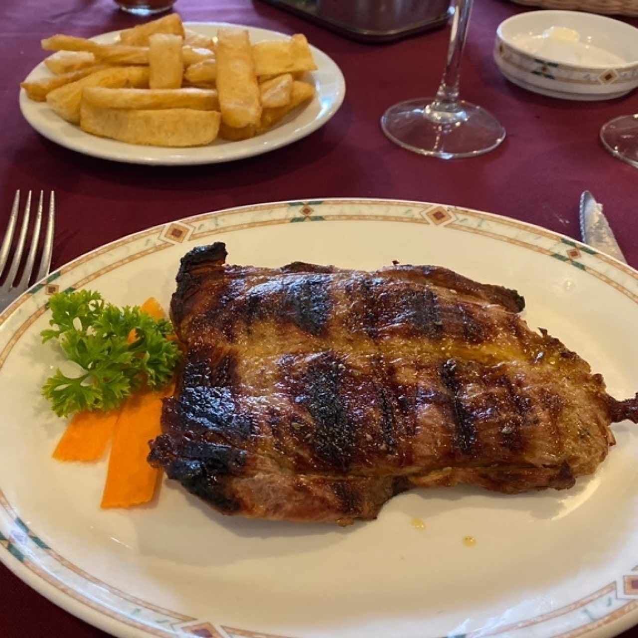 Filete de Cerdo con Yucas Fritas