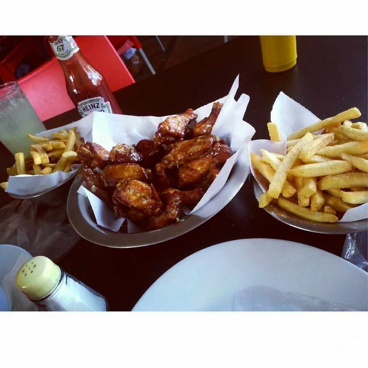 Alitas con salsa bbq