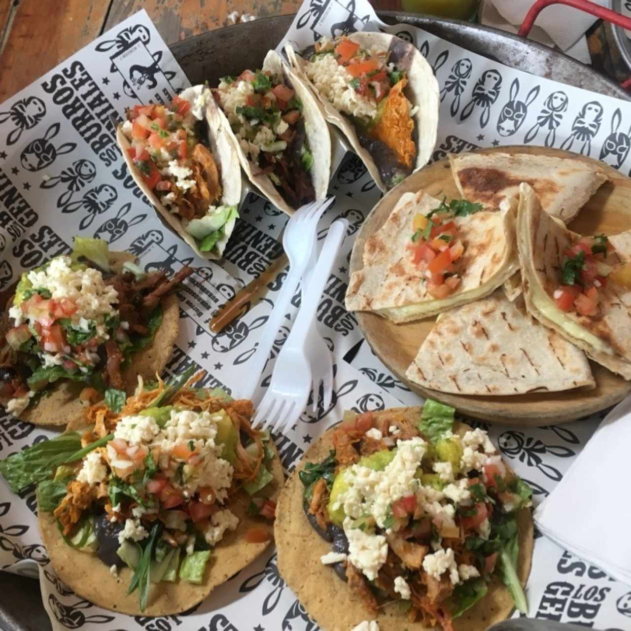 Quesadillas, Tacos Mixtos y Tostadas Mixtas