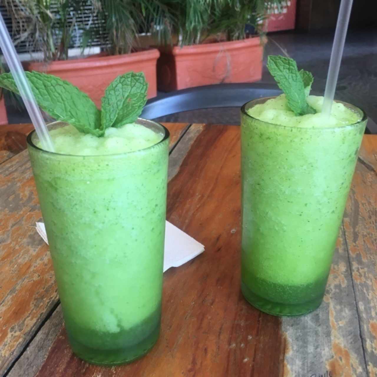 Frappe de limon con hierbabuena