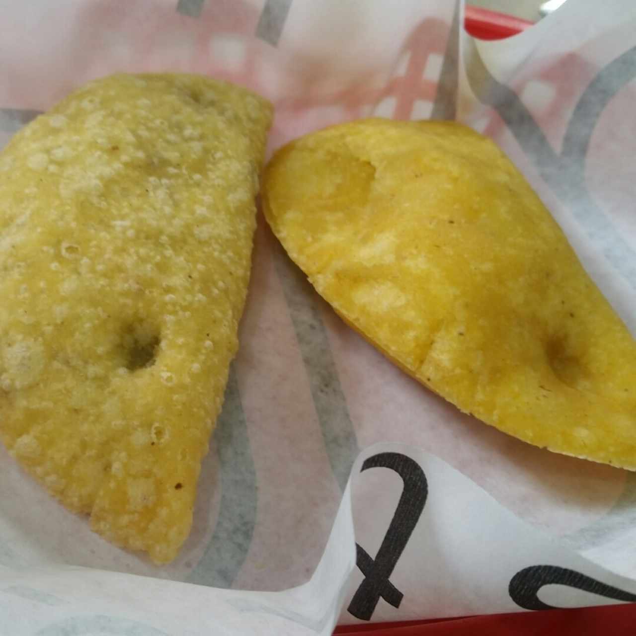 Empanadas - Caraotas y cazón 