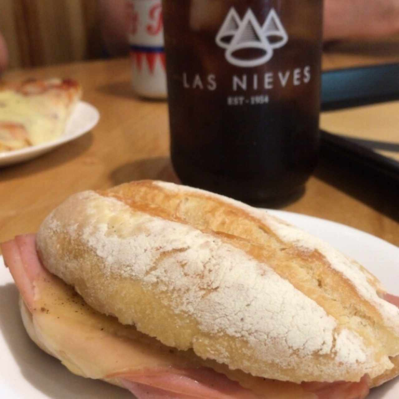 panini de mortadela italiana y queso manchego