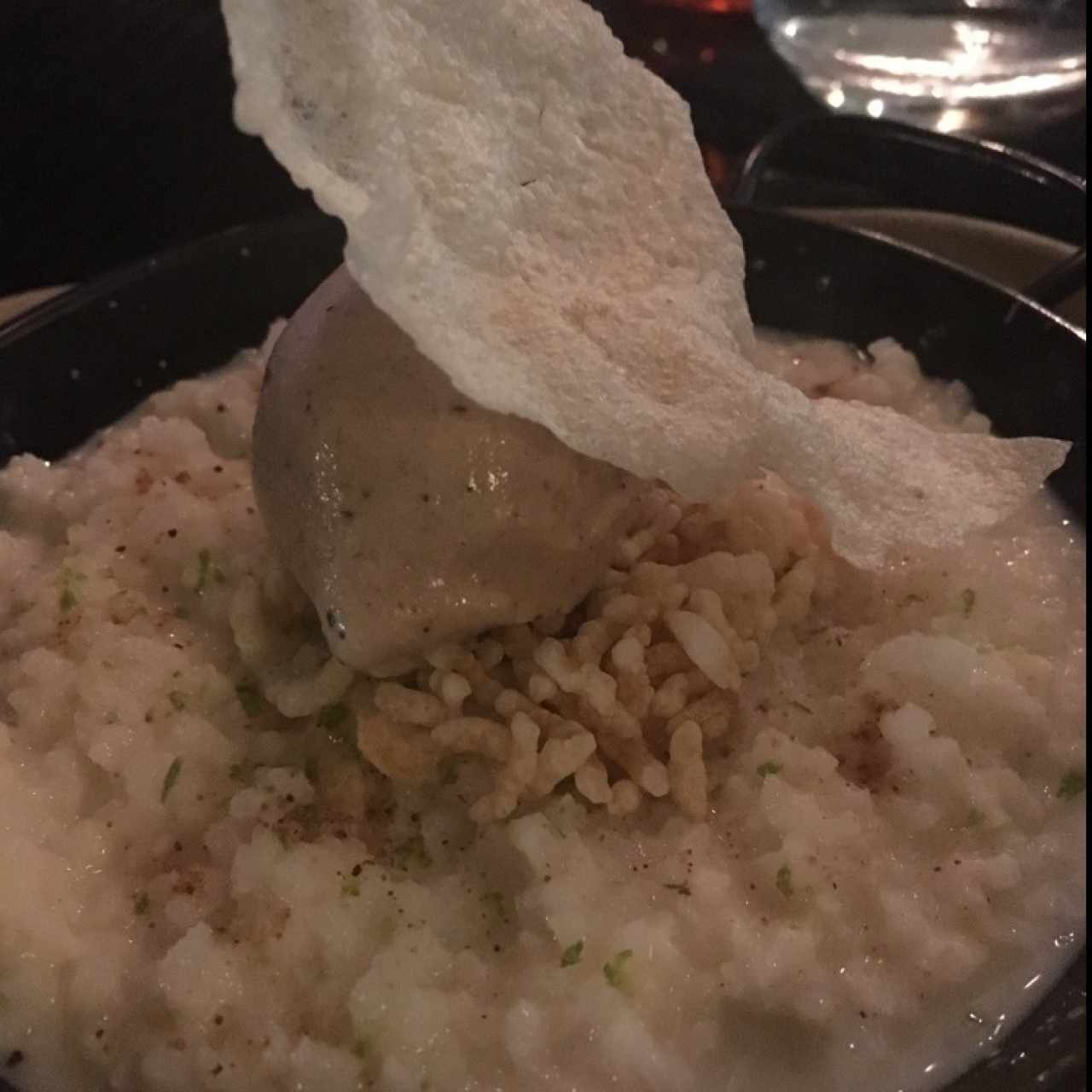 areoz con leche, helado de canela y crujiente de arroz 