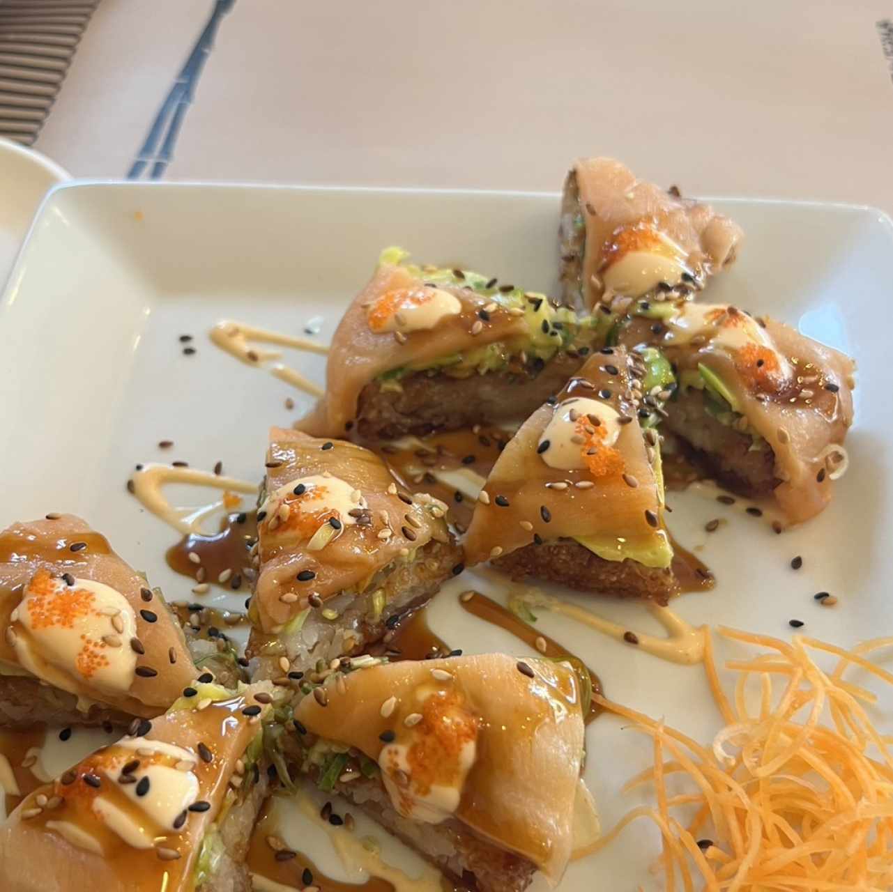 Entradas - Sushi Pizza Salmón