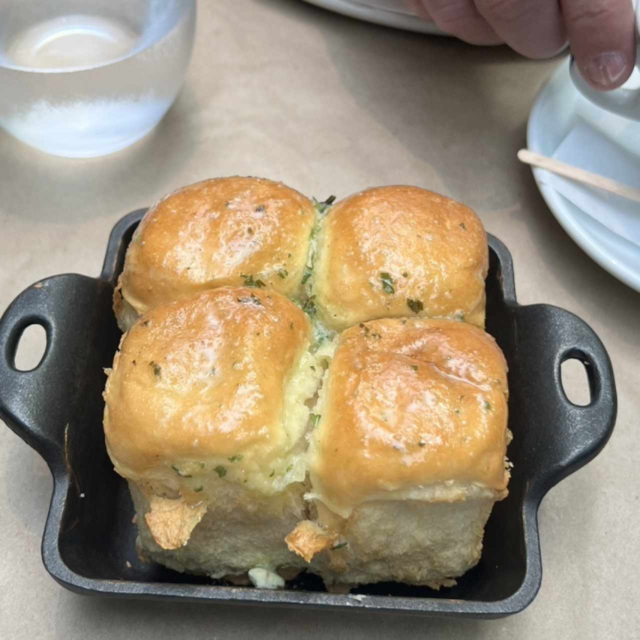 Pan con Mantequilla y Ajo