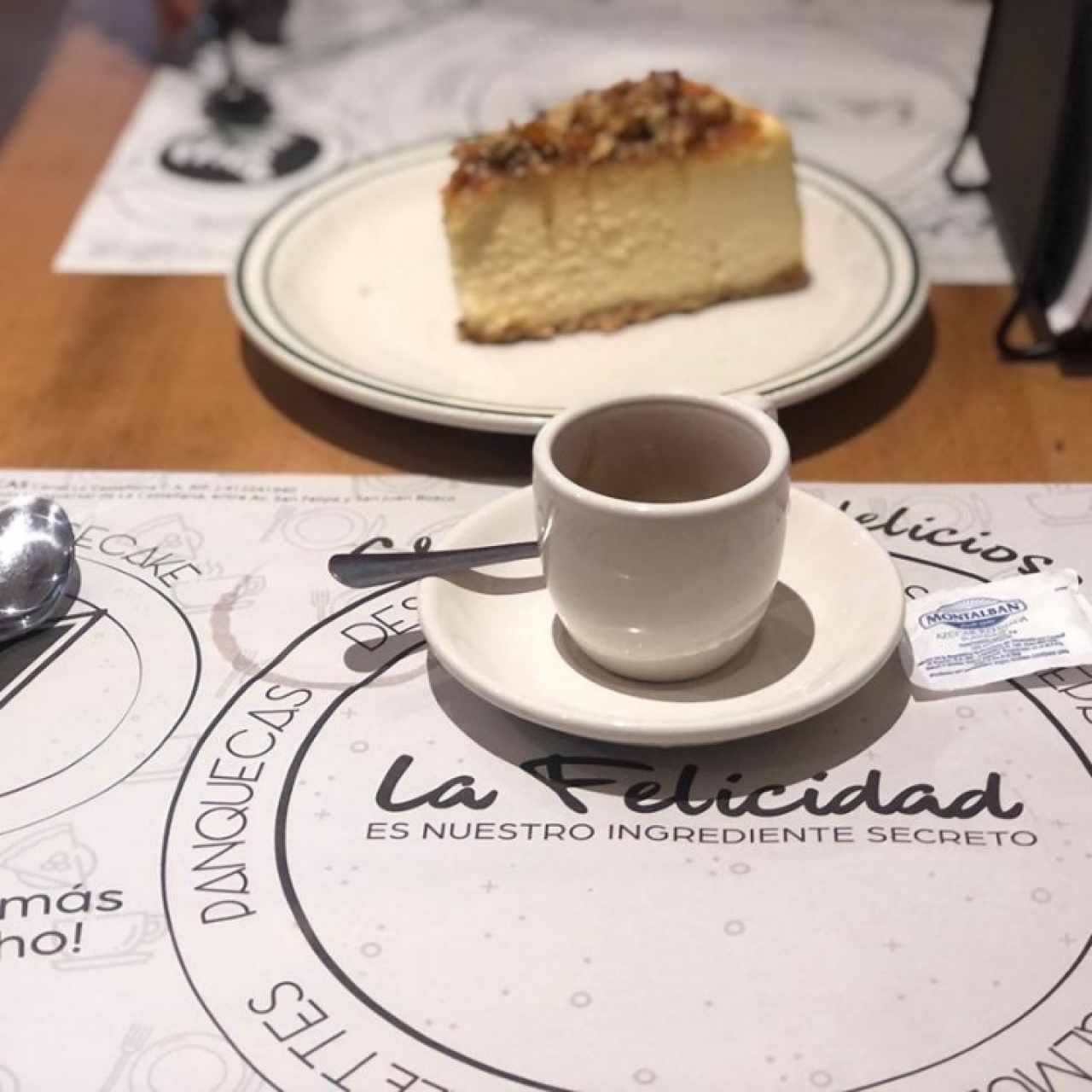 CHEESECAKES - PRALINÉ DE NUECES
