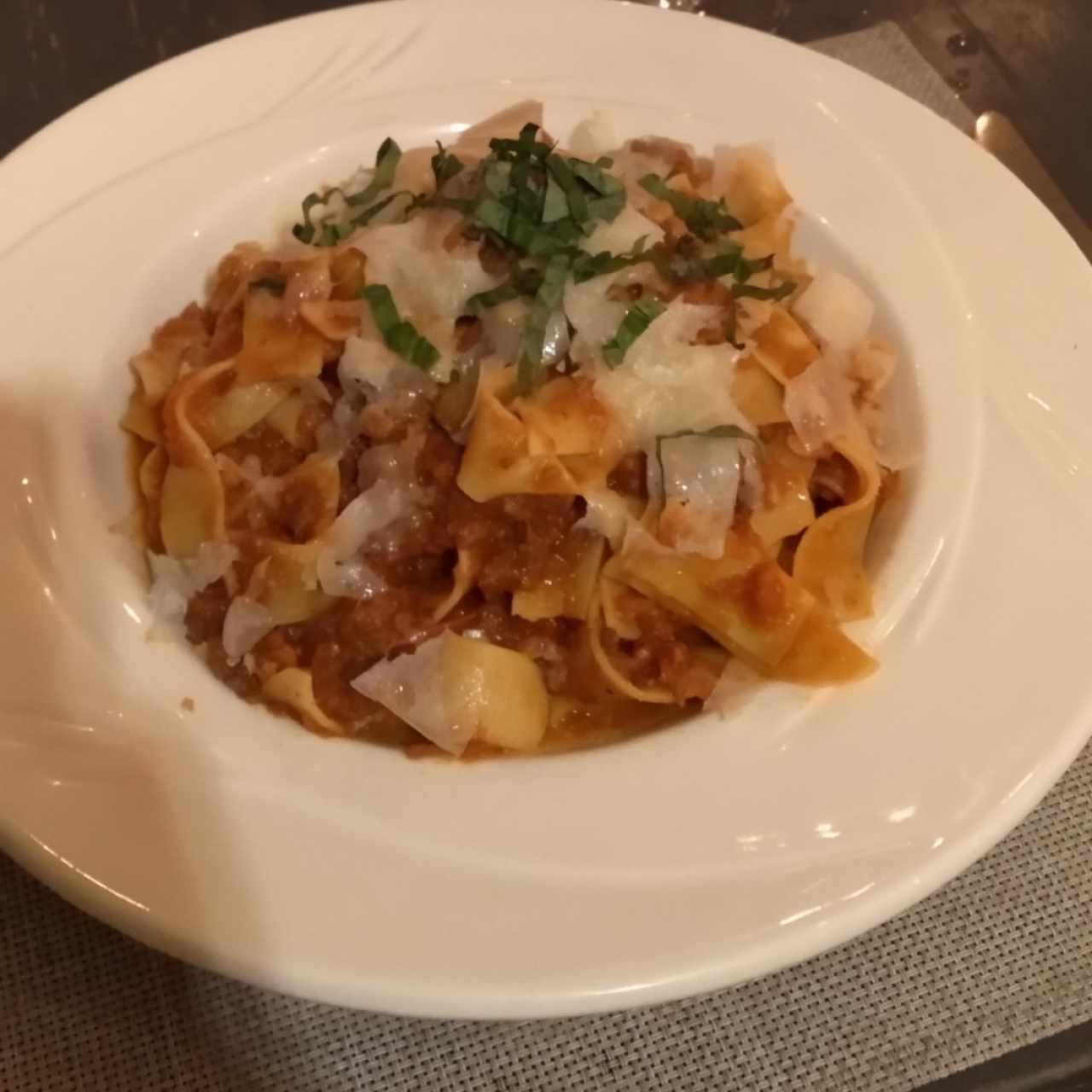 pappardelle al ragú con salsiccia italiana