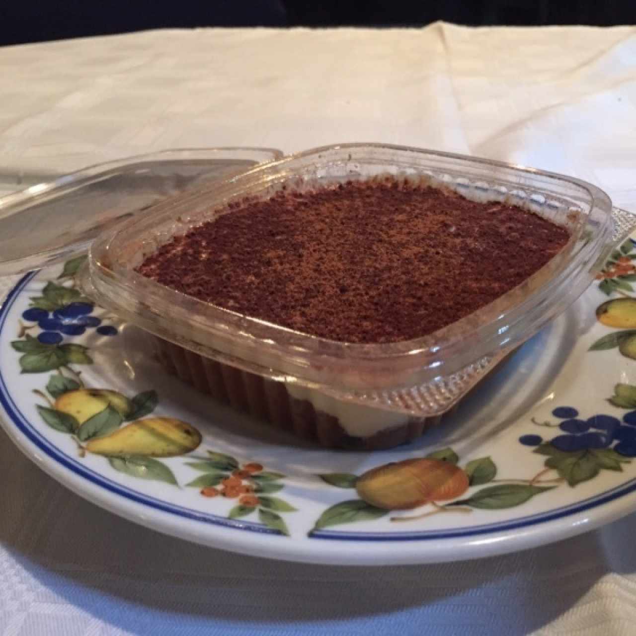 Tiramisú. Delicioso, mala presentación...